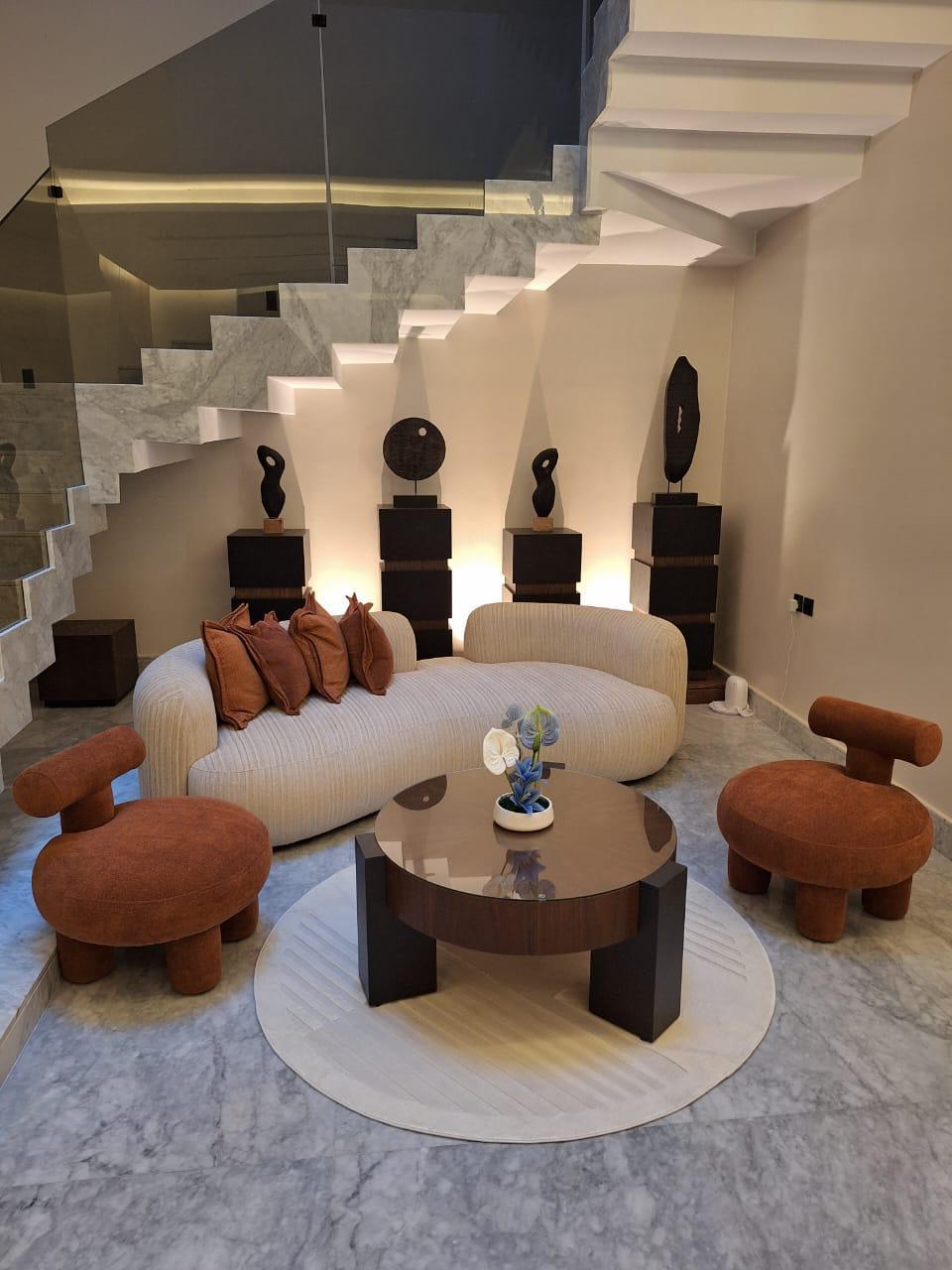 Sculptural Lounge — Villa Staircase Seating — Residential interior by Elite Home